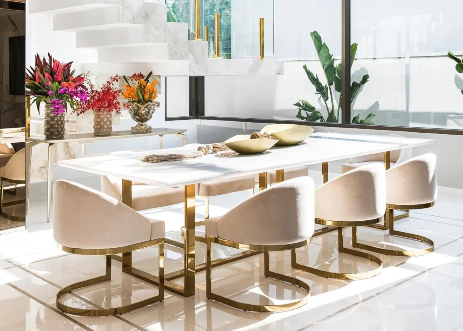 Conjunto de Jantar Mesa Eldorado e 8 Poltronas Sofya em Aço Inox Dourado Gold