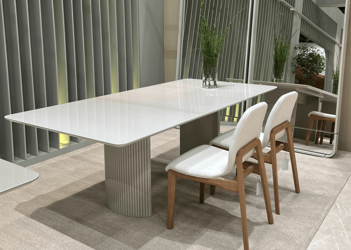 Mesa de Jantar Lins
